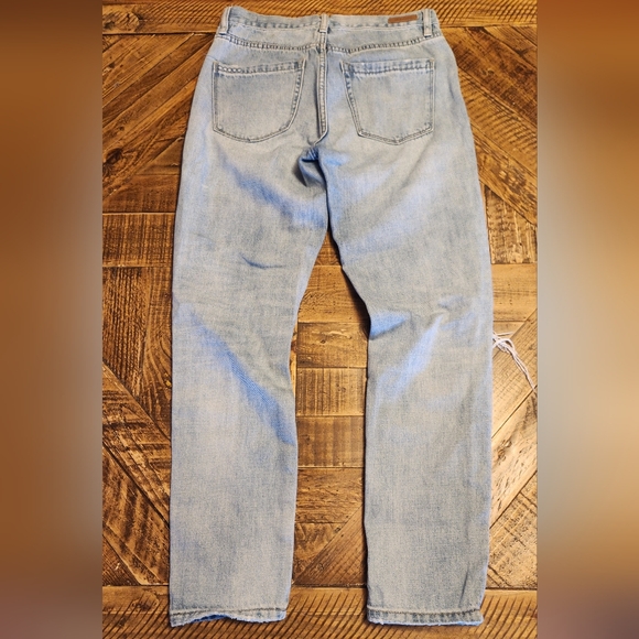 Blank NYC High Rise Tapered Leg Distressed Jeans Size 26 - Picture 5 of 12